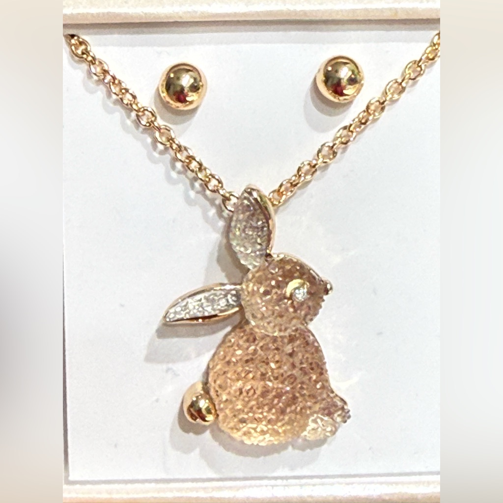 Bnwt Charming Gold Bunny Necklace And Earring Set